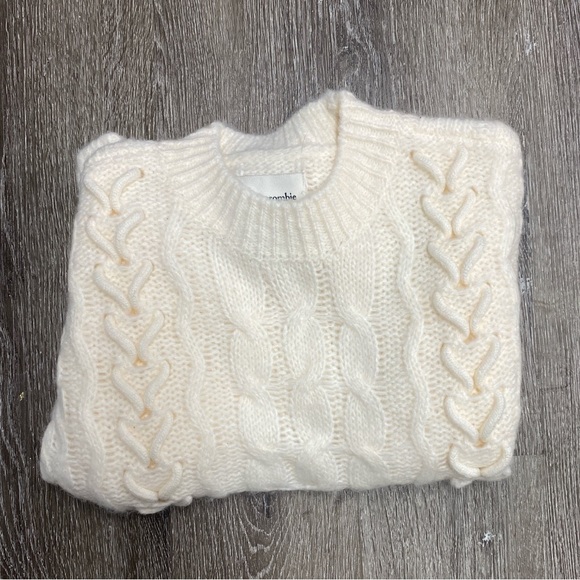 A&F knit sweater - Picture 2 of 4